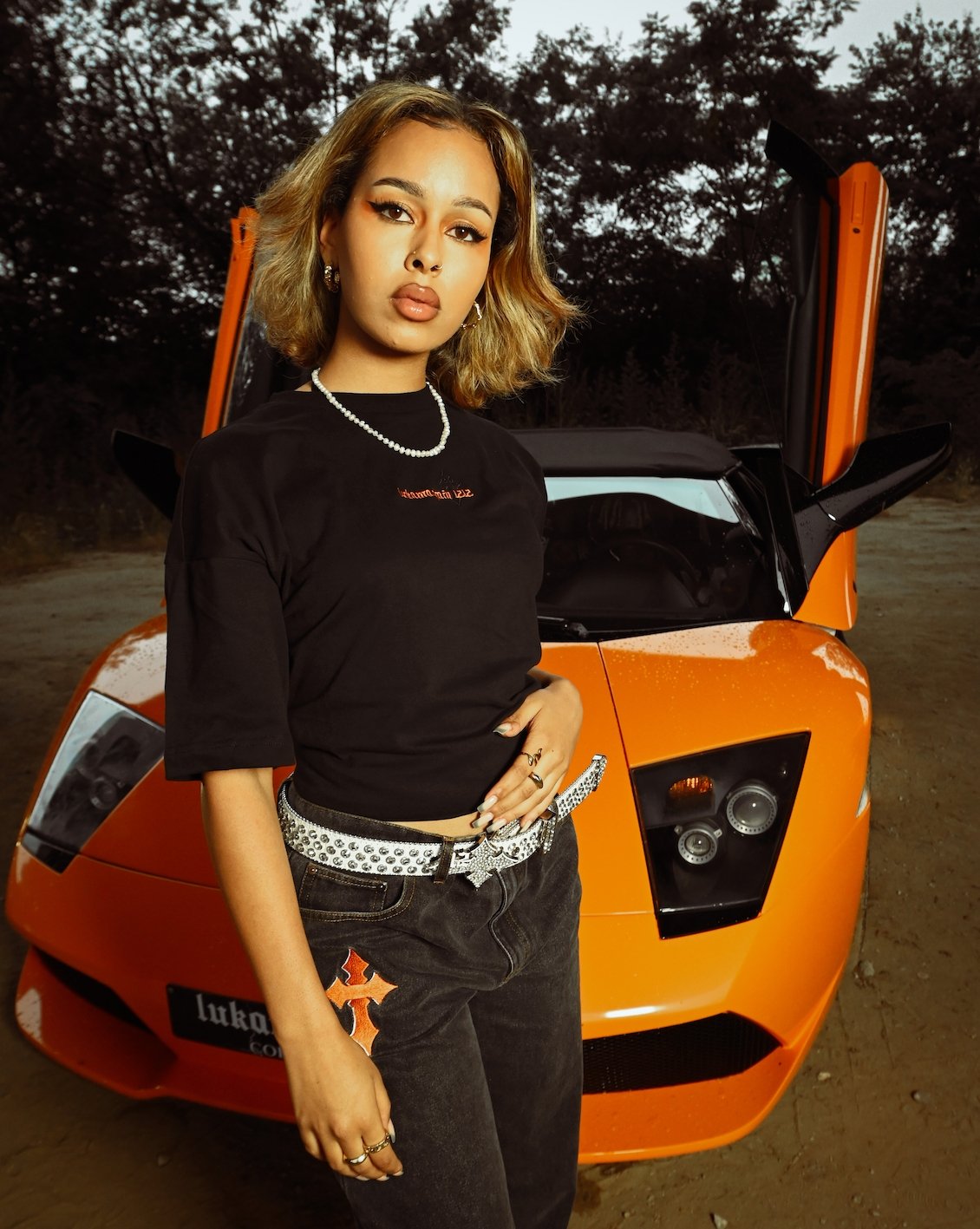 Transporting Logo T-shirt - Black - lukamachain